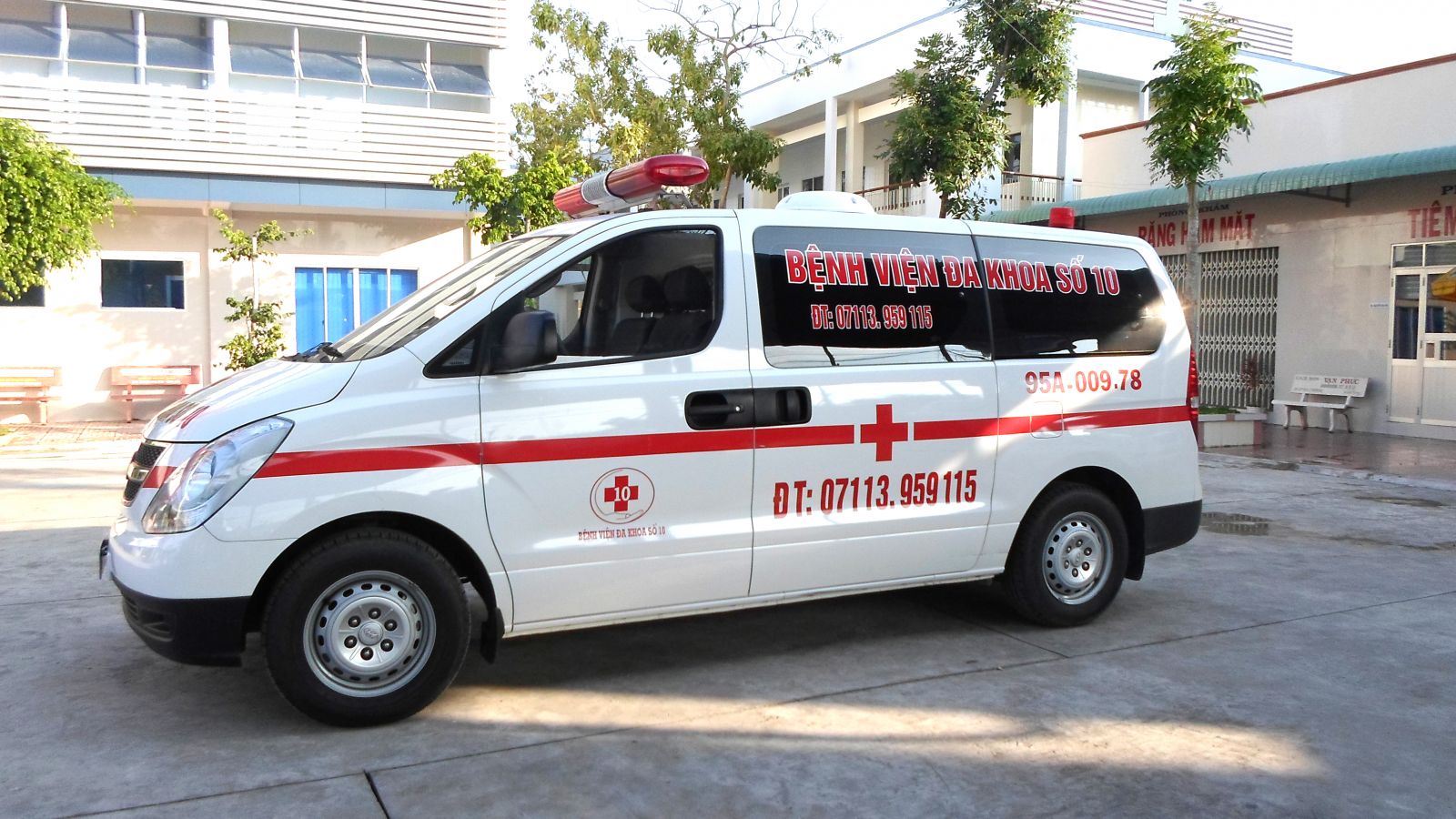 Xe cấp cứu chuyên dụng